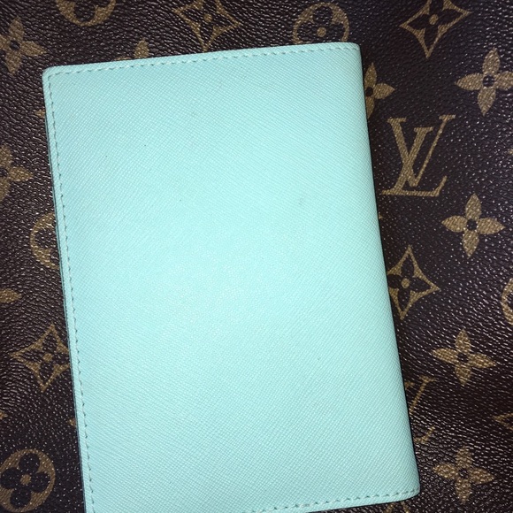 Kate spade rare price firm! 😎 - Picture 5 of 5